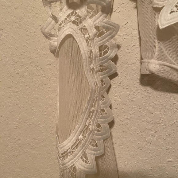 Vintage Lace and MeshTie up Top/Over-jacket Size Small.  Boho and Feminine, EUC - Picture 3 of 16